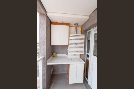 Apartamento à venda com 57m², 2 quartos e 1 vaga Apartamento à venda com 57m², 2 quartos e 1 vagaVaranda