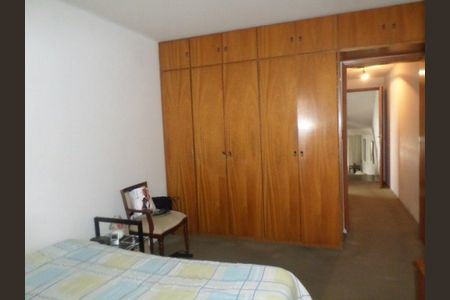 Casa à venda com 3 quartos, 166m² em Vila Brasilina, São Paulo