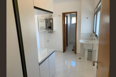 Apartamento para alugar com 144m², 4 quartos e 3 vagas