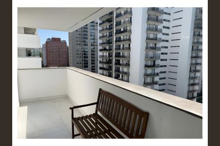 Apartamento para alugar com 144m², 4 quartos e 3 vagas