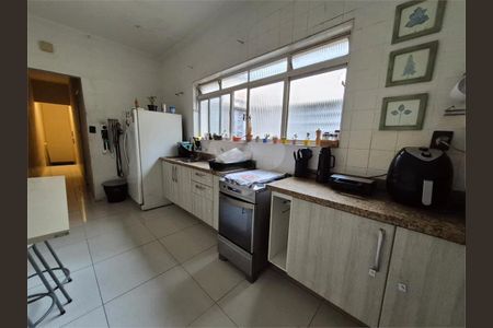 Casa à venda com 95m², 4 quartos e sem vaga