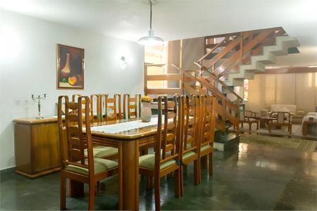 Casa à venda com 3 quartos, 288m² em Interlagos, São Paulo