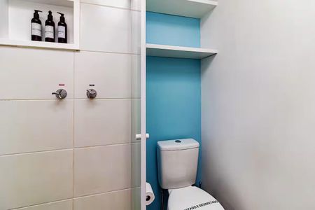 Apartamento à venda com 45m², 2 quartos e sem vaga Apartamento à venda com 45m², 2 quartos e sem vagaBanheiro