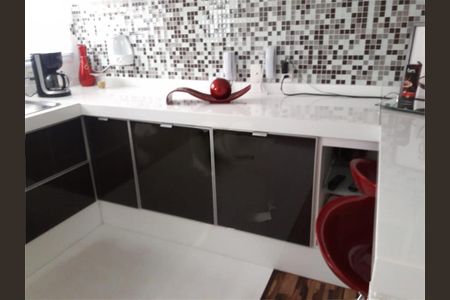 Casa à venda com 180m², 3 quartos e 4 vagas