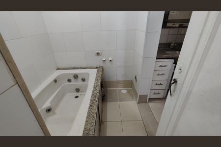 Casa para alugar com 120m², 2 quartos e sem vaga Casa para alugar com 120m², 2 quartos e sem vagaBanheiro da Suíte 1