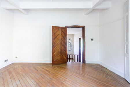 Casa à venda com 350m², 3 quartos e 4 vagas