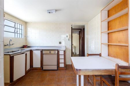 Casa à venda com 350m², 3 quartos e 4 vagas