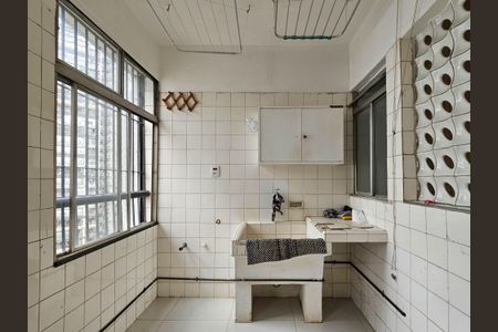 Apartamento para alugar com 160m², 3 quartos e 2 vagas Apartamento para alugar com 160m², 3 quartos e 2 vagasÁrea de Serviço