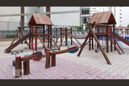 Apartamento para alugar com 160m², 3 quartos e 2 vagas Apartamento para alugar com 160m², 3 quartos e 2 vagasPlayground