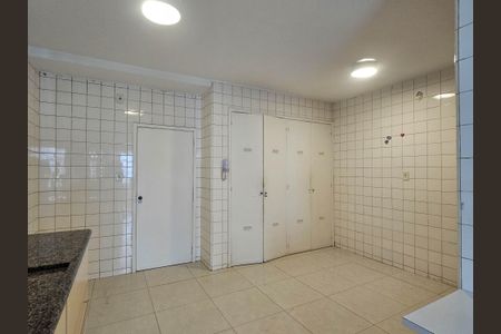 Apartamento para alugar com 160m², 3 quartos e 2 vagas Apartamento para alugar com 160m², 3 quartos e 2 vagasCozinha