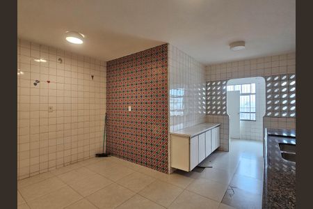 Apartamento para alugar com 160m², 3 quartos e 2 vagas Apartamento para alugar com 160m², 3 quartos e 2 vagasCozinha