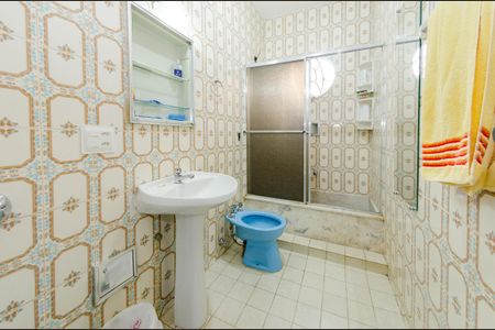 Apartamento para alugar com 123m², 3 quartos e 1 vaga Apartamento para alugar com 123m², 3 quartos e 1 vagaBanheiro social
