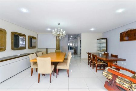 Casa à venda com 4 quartos, 311m² em Planalto Paulista, São Paulo