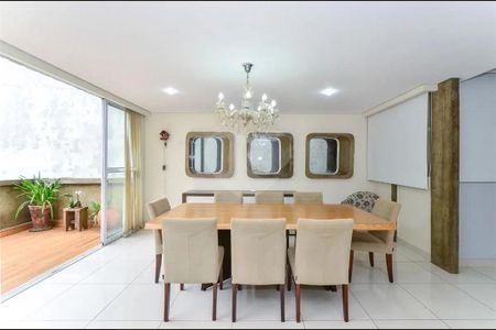 Casa à venda com 4 quartos, 311m² em Planalto Paulista, São Paulo