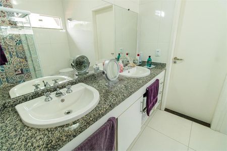 Casa à venda com 4 quartos, 244m² em Vila da Saúde, São Paulo