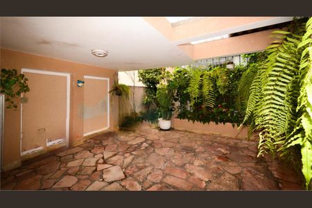 Casa à venda com 170m², 4 quartos e 2 vagas