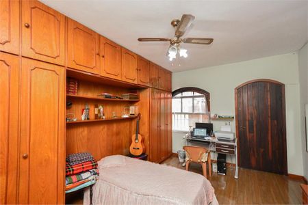 Casa à venda com 170m², 4 quartos e 2 vagas