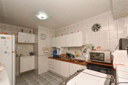 Casa à venda com 170m², 4 quartos e 2 vagas