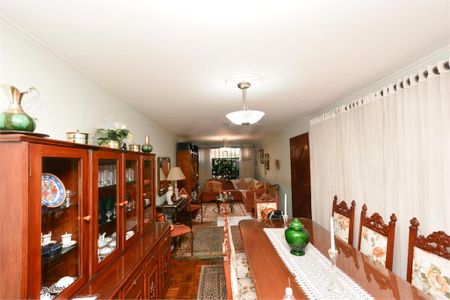 Casa à venda com 170m², 4 quartos e 2 vagas