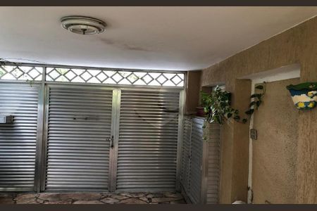 Casa à venda com 170m², 4 quartos e 2 vagas