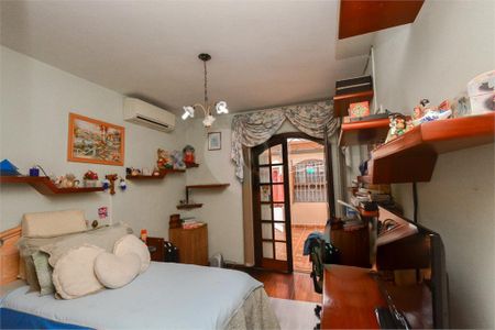 Casa à venda com 170m², 4 quartos e 2 vagas