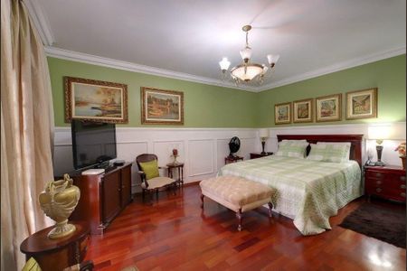 Casa à venda com 5 quartos, 600m² em Vila Campo Grande, São Paulo