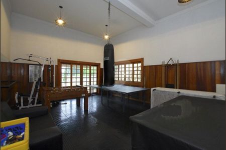 Casa à venda com 5 quartos, 600m² em Vila Campo Grande, São Paulo