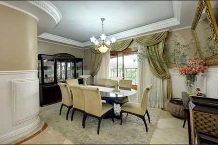 Casa à venda com 5 quartos, 600m² em Vila Campo Grande, São Paulo