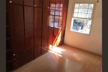 Casa à venda com 160m², 4 quartos e 3 vagas