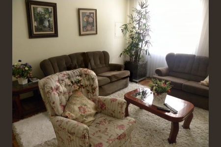 Casa à venda com 3 quartos, 200m² em Chácara Inglesa, São Paulo