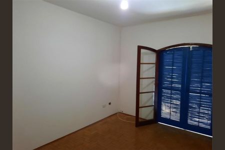 Casa à venda com 246m², 4 quartos e 6 vagas