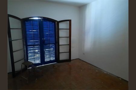 Casa à venda com 246m², 4 quartos e 6 vagas