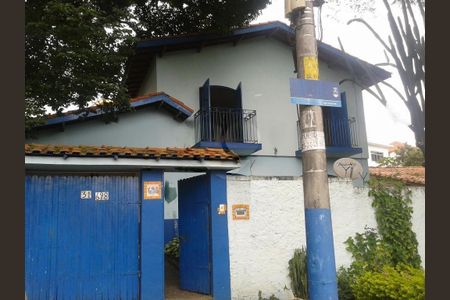 Casa à venda com 246m², 4 quartos e 6 vagas