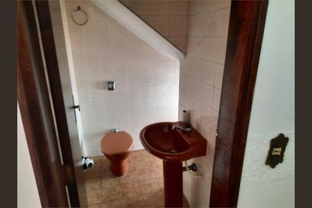 Casa à venda com 246m², 4 quartos e 6 vagas