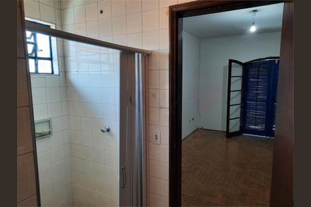 Casa à venda com 246m², 4 quartos e 6 vagas