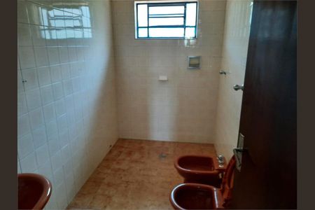 Casa à venda com 246m², 4 quartos e 6 vagas