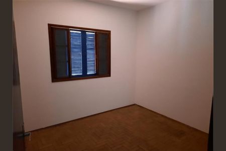 Casa à venda com 246m², 4 quartos e 6 vagas