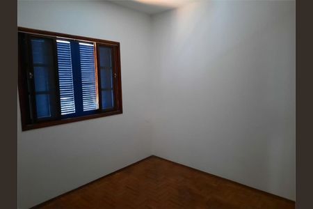 Casa à venda com 246m², 4 quartos e 6 vagas