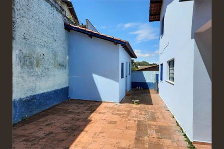 Casa à venda com 246m², 4 quartos e 6 vagas