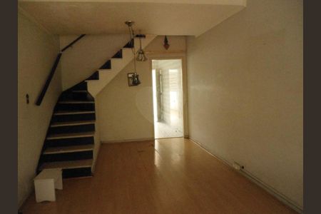 Casa à venda com 120m², 2 quartos e 2 vagas
