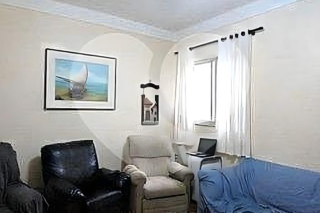 Casa à venda com 4 quartos, 240m² em Cambuci, São Paulo