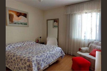 Casa à venda com 3 quartos, 400m² em Chácara Inglesa, São Paulo