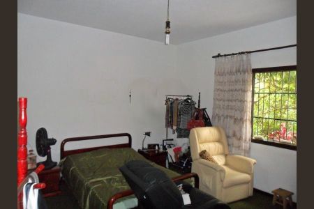 Casa à venda com 3 quartos, 300m² em Cidade São Francisco, São Paulo