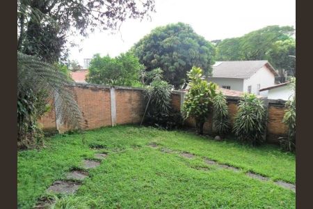 Casa à venda com 3 quartos, 300m² em Cidade São Francisco, São Paulo