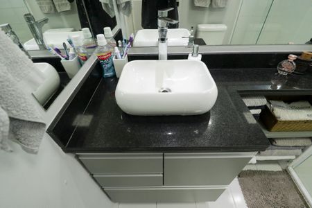 Apartamento para alugar com 110m², 3 quartos e 2 vagas Apartamento para alugar com 110m², 3 quartos e 2 vagasBanheiro da Suíte