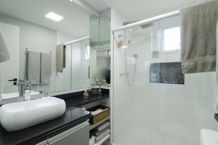 Apartamento para alugar com 110m², 3 quartos e 2 vagas Apartamento para alugar com 110m², 3 quartos e 2 vagasBanheiro da Suíte