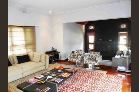 Casa à venda com 520m², 4 quartos e 6 vagas