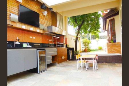 Casa à venda com 520m², 4 quartos e 6 vagas