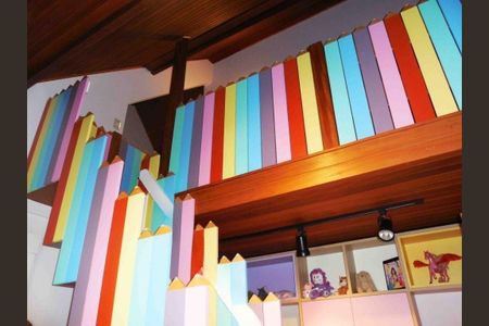 Casa à venda com 520m², 4 quartos e 6 vagas