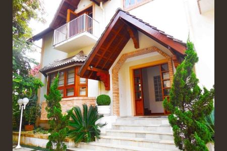 Casa à venda com 520m², 4 quartos e 6 vagas